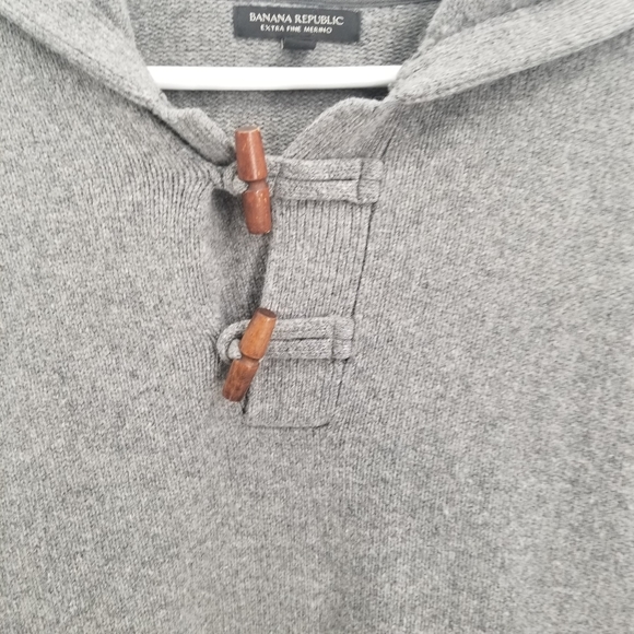 Banana Republic Merino Wool Toggle Hooded Sweater - Picture 4 of 8